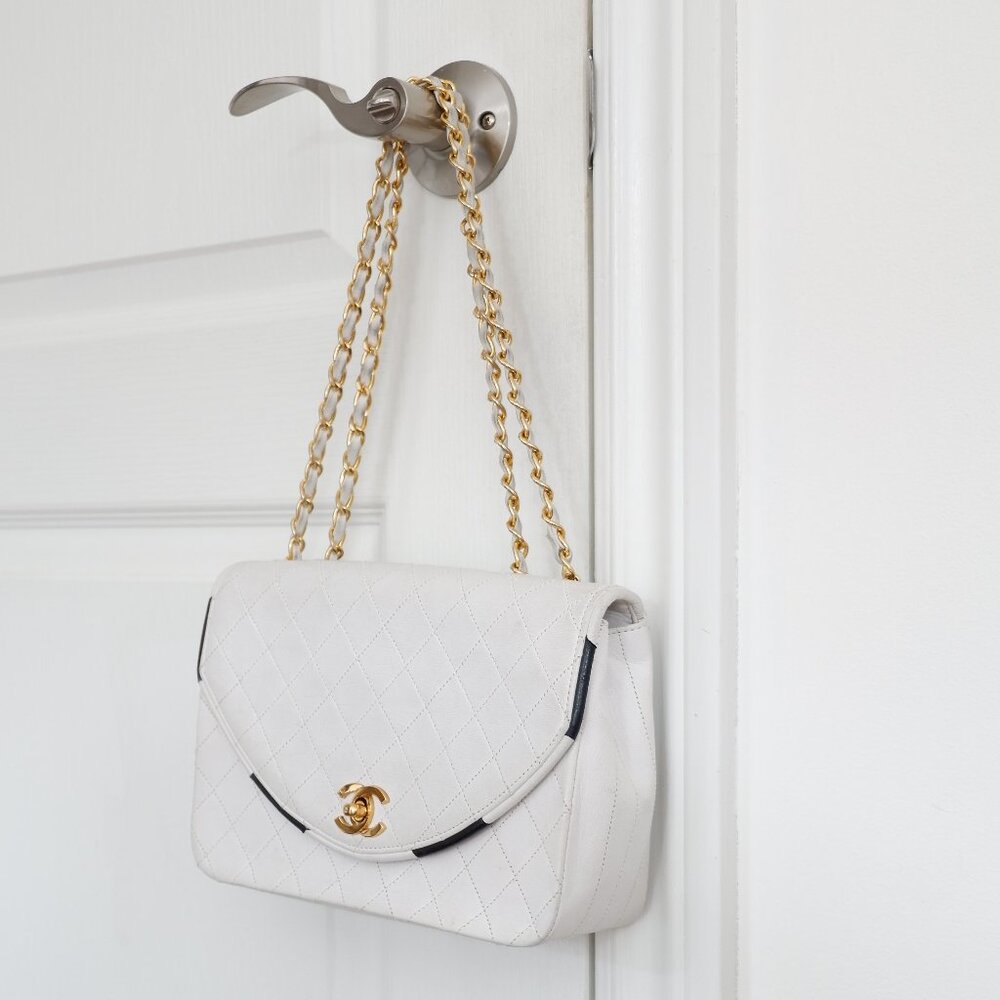 Authentic Preowned Vintage Chanel White Single Flap Bag - GHW - Picture 1 of 16
